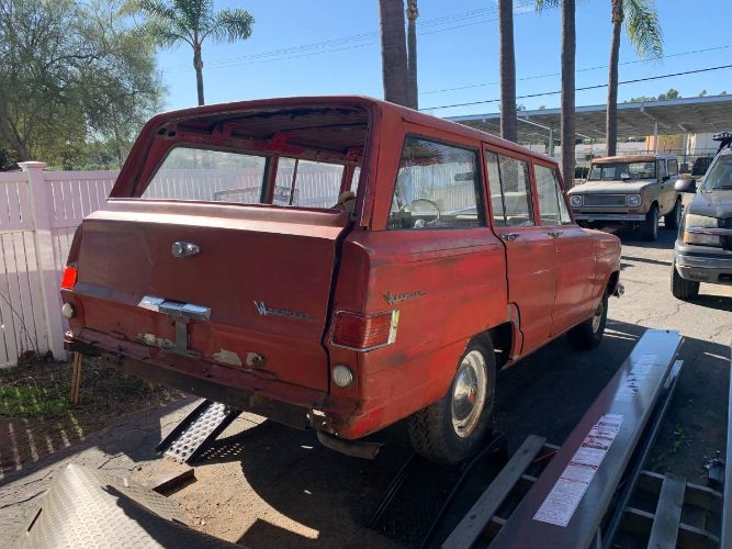 Unknown-Wagoneer-1964-5