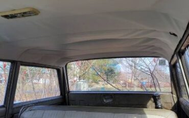 Unknown-Wagoneer-1965-Gold-10