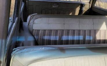 Unknown-Wagoneer-1965-Gold-8