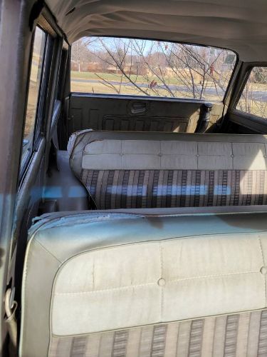 Unknown-Wagoneer-1965-Gold-8