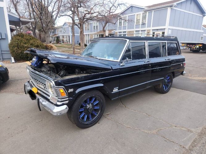 Unknown-Wagoneer-1972-Blue