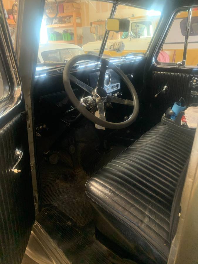 Unknown-Willys-overland-1950-grey-3