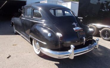 Unknown-Windsor-1947-Black-Red-10