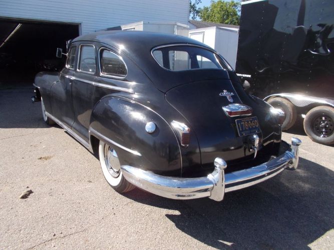 Unknown-Windsor-1947-Black-Red-10