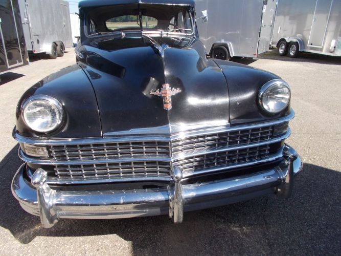 Unknown-Windsor-1947-Black-Red-16