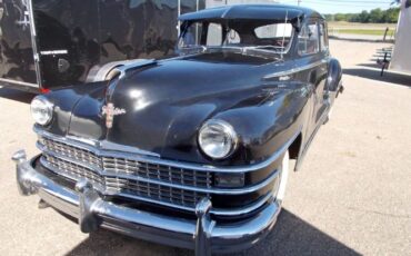 Unknown-Windsor-1947-Black-Red