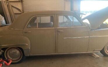 Unknown-Windsor-1949-Beige-Beige-3