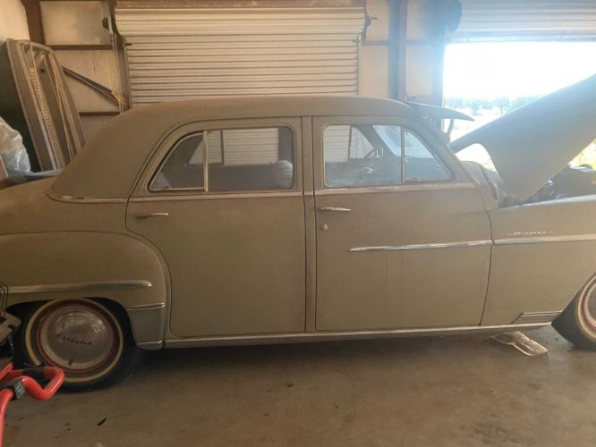 Unknown-Windsor-1949-Beige-Beige-3