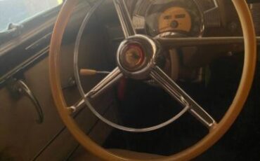 Unknown-Windsor-1949-Beige-Beige-6