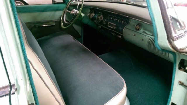 Unknown-Windsor-1955-Turquoise-Blue-2