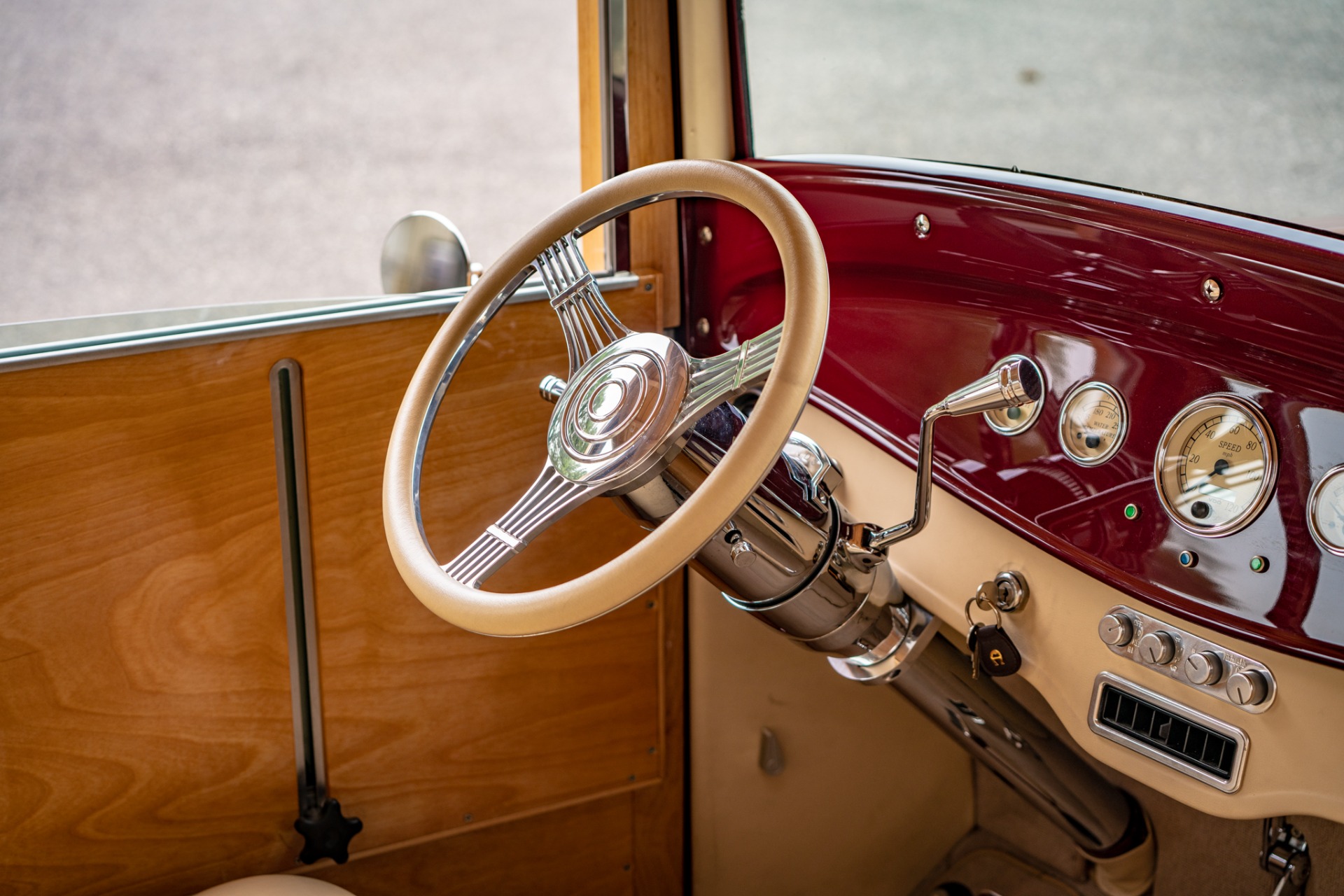 Unknown-Woody-1932-BurgundyMaroon-BeigeTan-17