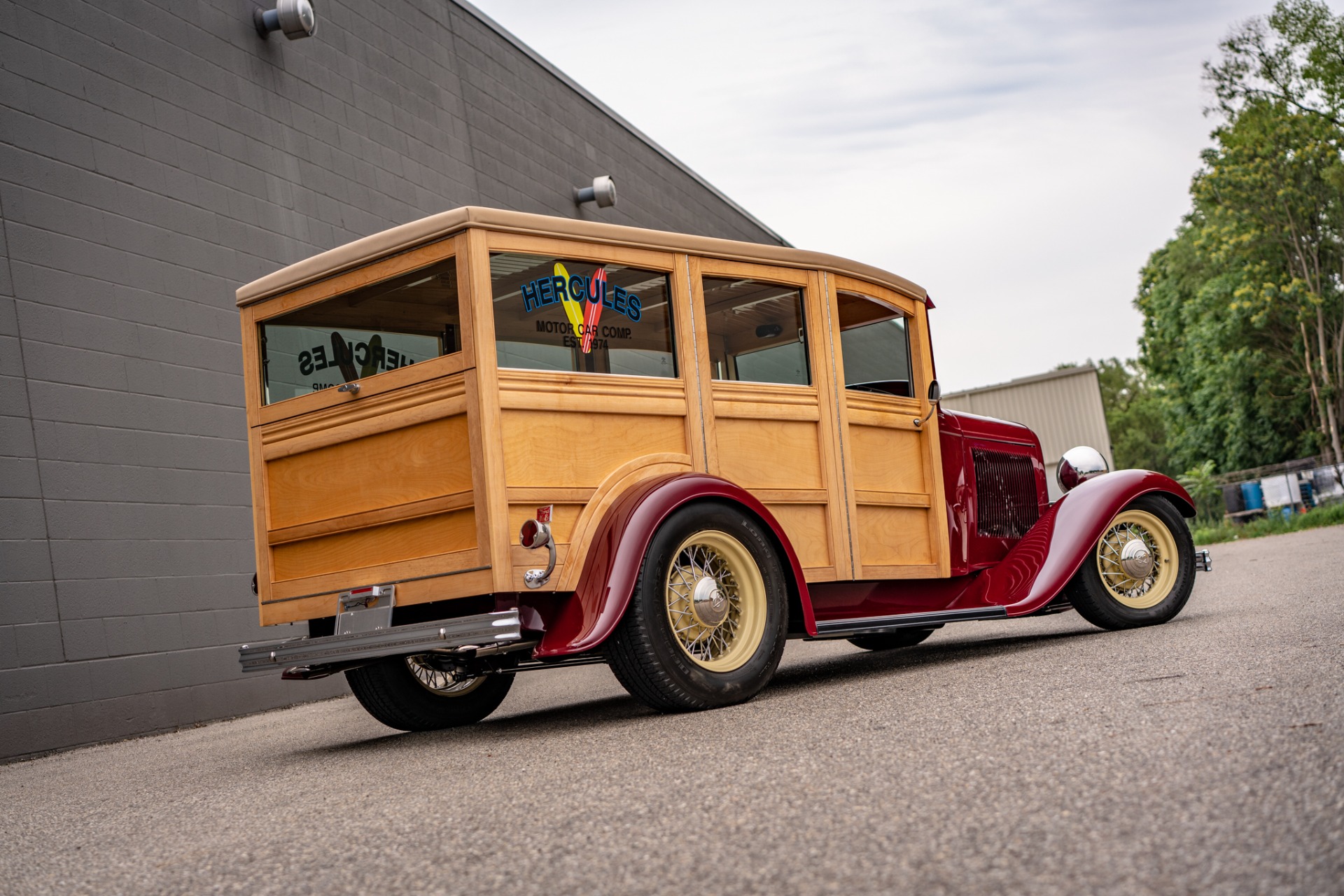 Unknown-Woody-1932-BurgundyMaroon-BeigeTan-21