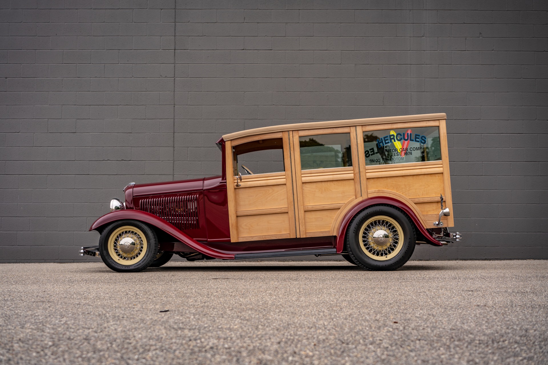 Unknown-Woody-1932-BurgundyMaroon-BeigeTan-22