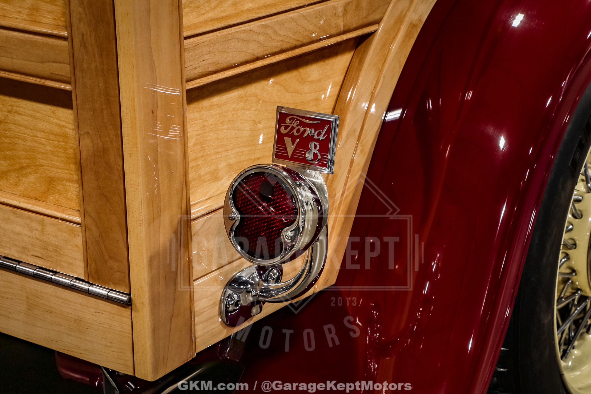Unknown-Woody-1932-BurgundyMaroon-BeigeTan-45