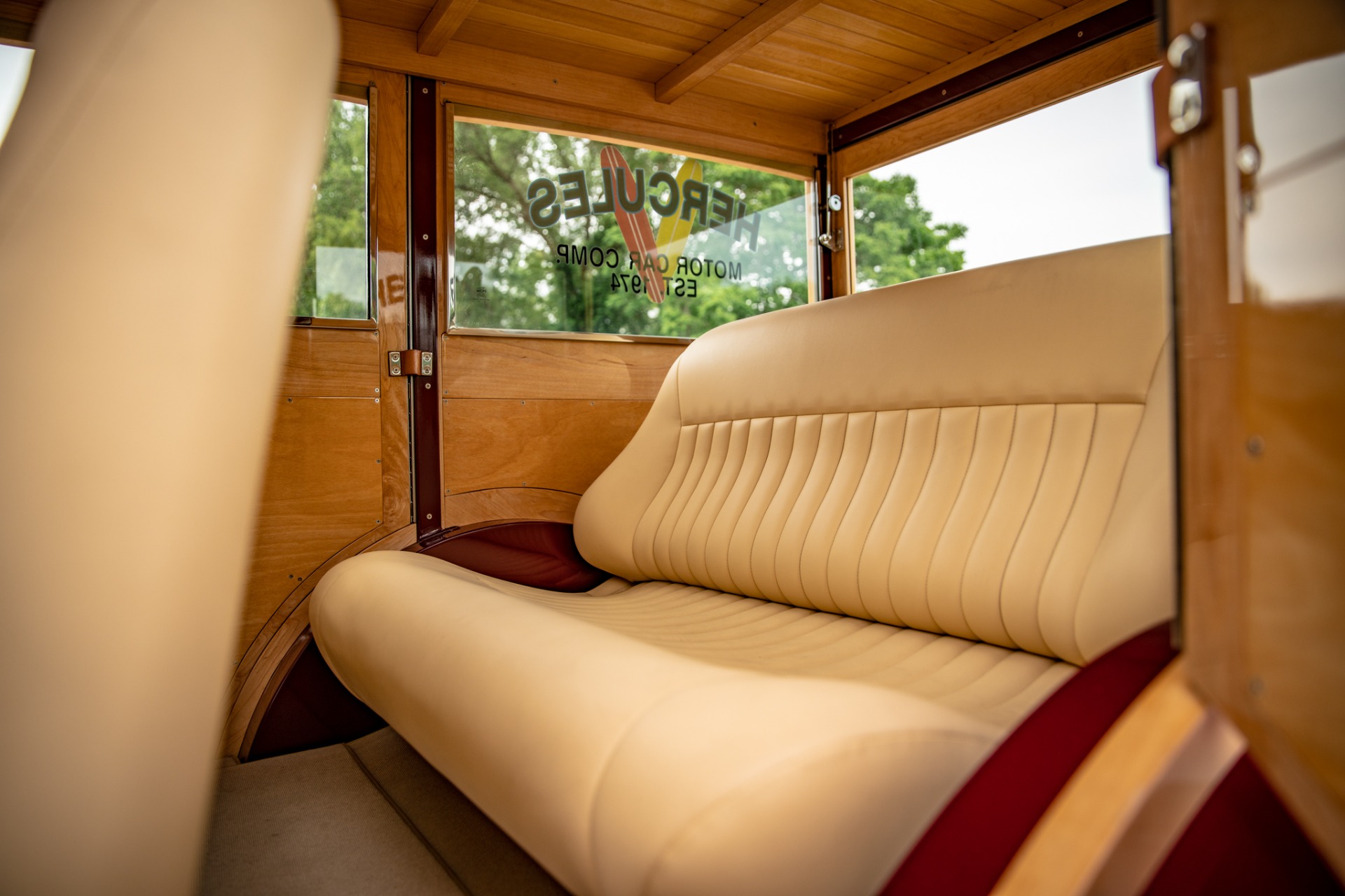 Unknown-Woody-1932-BurgundyMaroon-BeigeTan-7