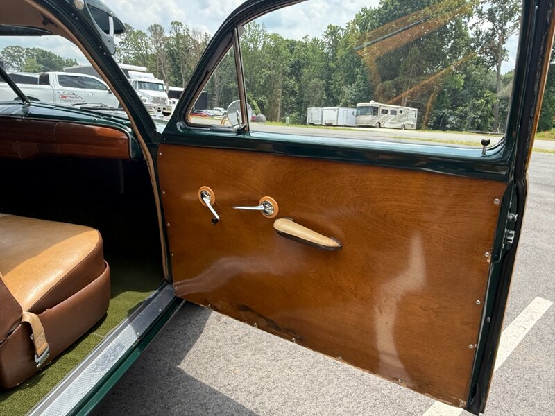 Unknown-Woody-1951-Black-Black-17