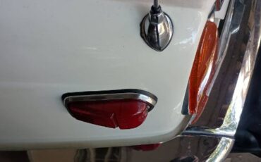 Unknown-Xj6-1974-White-22