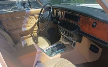 Unknown-Xj6-1974-White-5