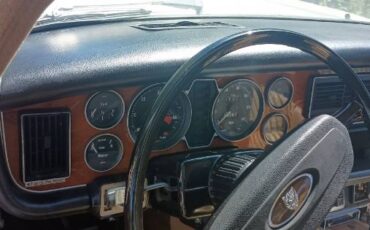 Unknown-Xj6-1974-White-6