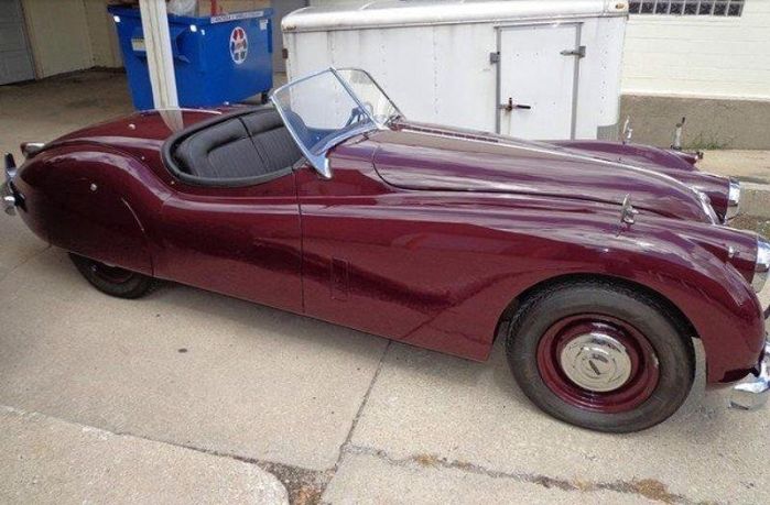 Unknown-Xk140-1955-MaroonBlack-Top-Black-Leather-6