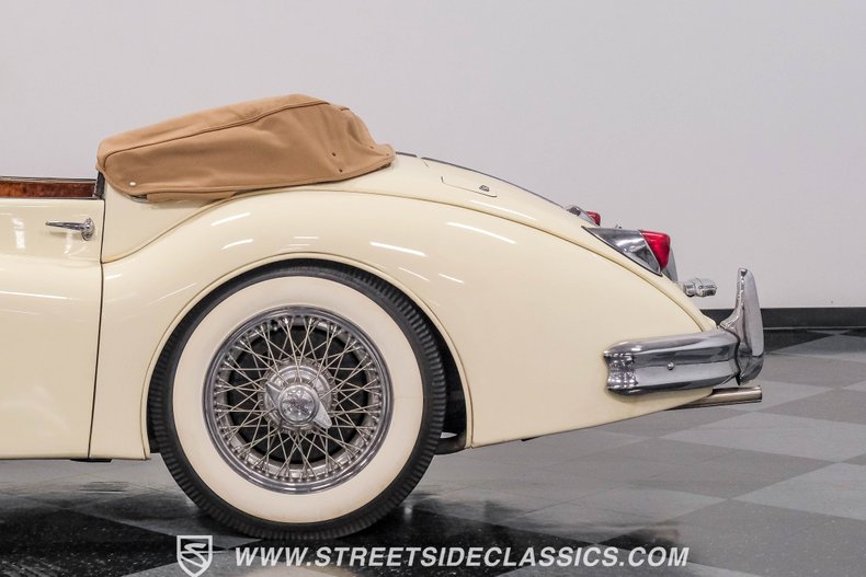 Unknown-Xk140-1956-Old-English-White-Tan-21