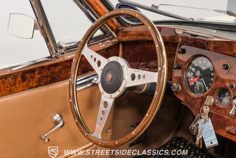 Unknown-Xk140-1956-Old-English-White-Tan-43