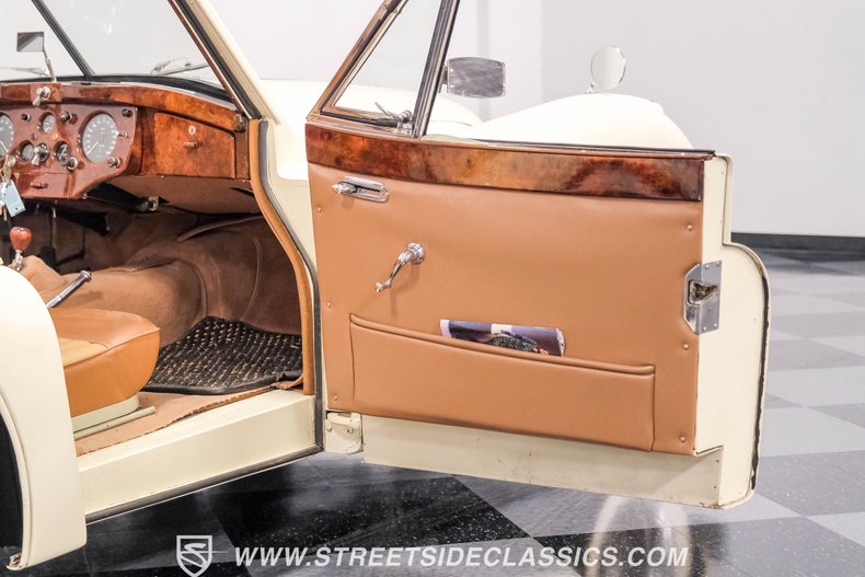 Unknown-Xk140-1956-Old-English-White-Tan-44