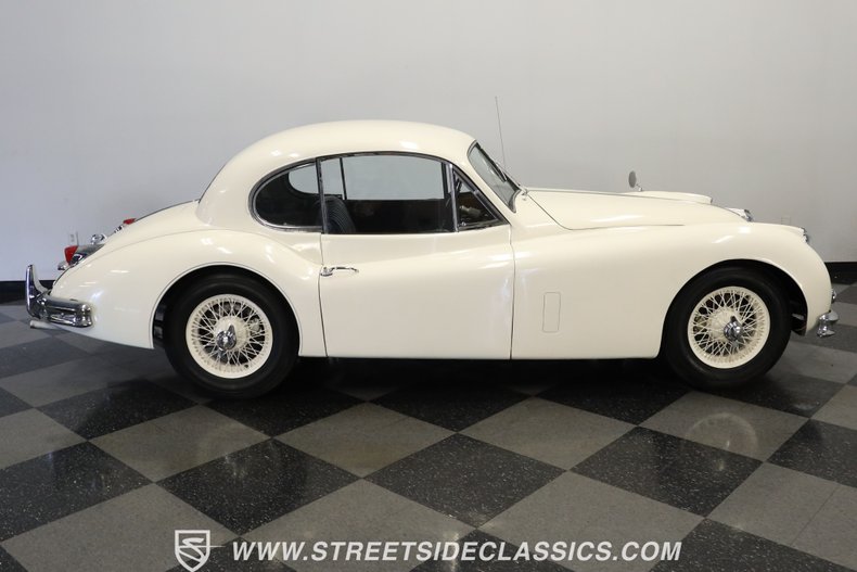 Unknown-Xk140-1956-White-Blue-14