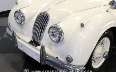 Unknown-Xk140-1956-White-Blue-19