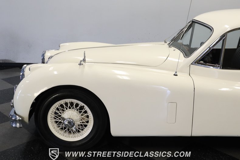 Unknown-Xk140-1956-White-Blue-23