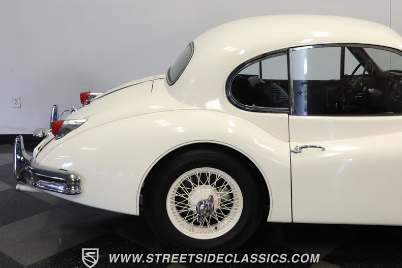 Unknown-Xk140-1956-White-Blue-30