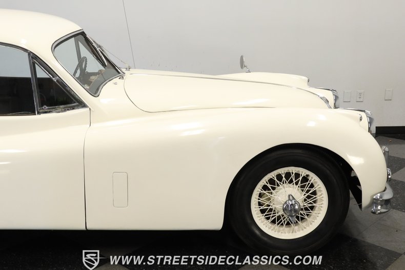 Unknown-Xk140-1956-White-Blue-31