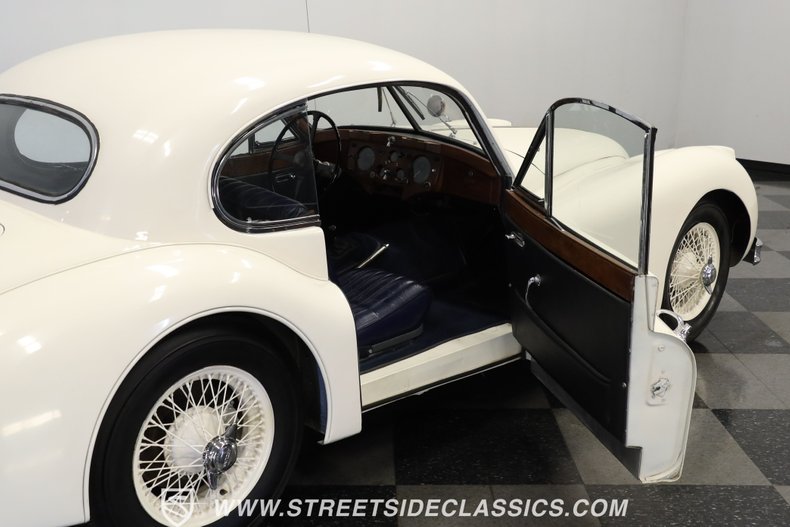 Unknown-Xk140-1956-White-Blue-49