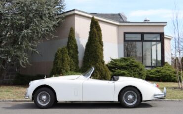 Unknown-Xk150-1959-White-Black-3