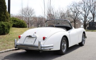 Unknown-Xk150-1959-White-Black-4