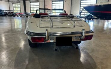 Unknown-Xke-1971-White-Red-Leather-2