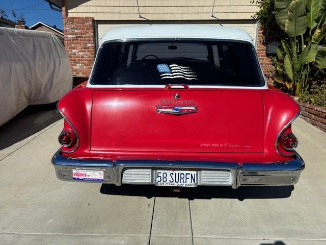 Unknown-Yeoman-1958-red-and-white-gray-4