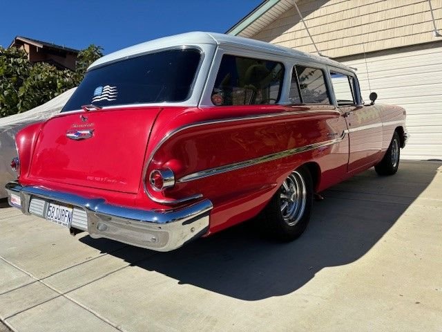 Unknown-Yeoman-1958-red-and-white-gray-6