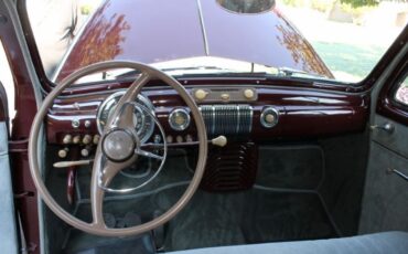 Unknown-Zephyr-1941-Burgundy-Gray-16