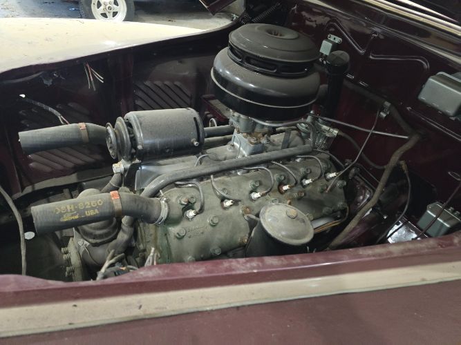 Unknown-Zephyr-1942-Burgundy-Gray-12