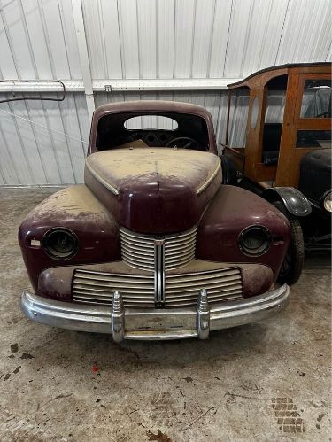 Unknown-Zephyr-1942-Burgundy-Gray-2