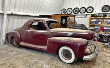 Unknown-Zephyr-1942-Burgundy-Gray