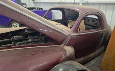 Unknown-Zephyr-1942-Burgundy-Gray-7