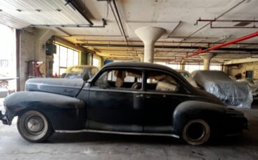 Unknown-Zephyr-1947-Black-Beige-1