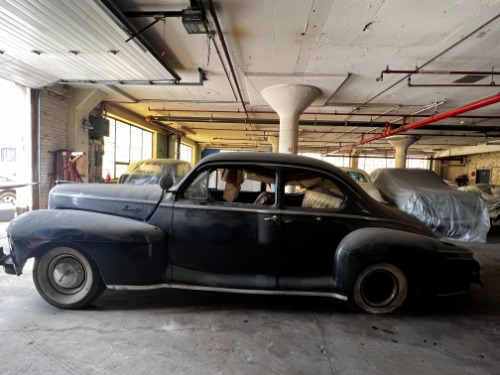Unknown-Zephyr-1947-Black-Beige-1