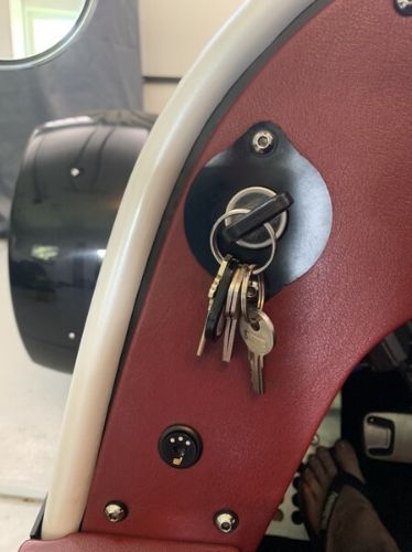 Vanderhall-Other-1980-White-Cranberry-Leather-1