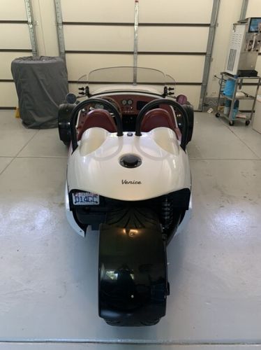 Vanderhall-Other-1980-White-Cranberry-Leather-3