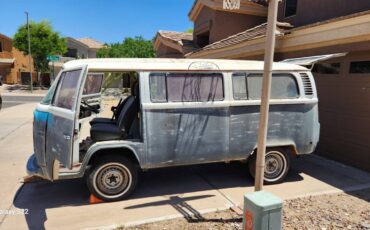 Volkswagen-1975-grey-2