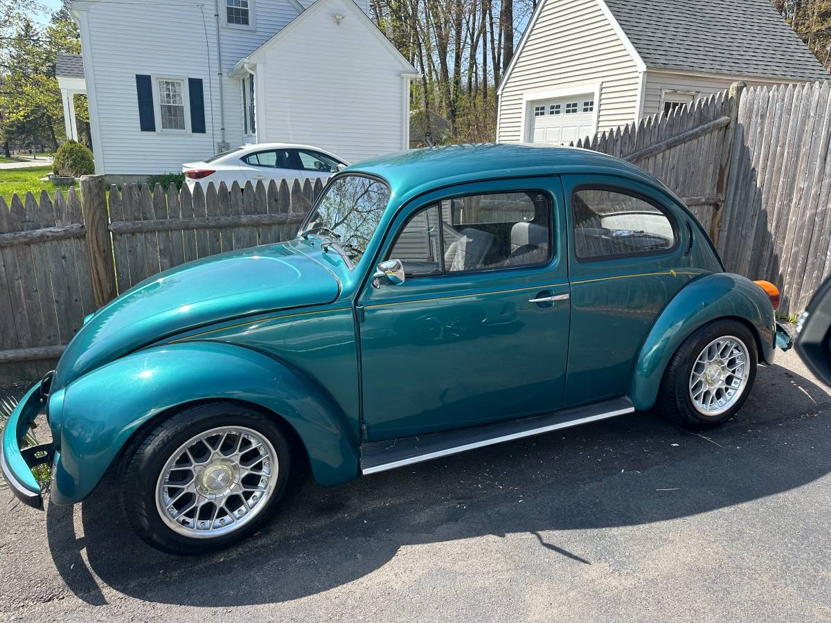 Volkswagen-1994-green-1