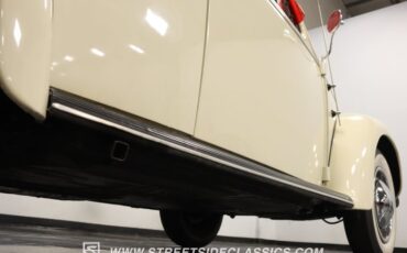 Volkswagen-Beetle-1957-Cream-Red-31